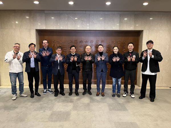 将是各队必